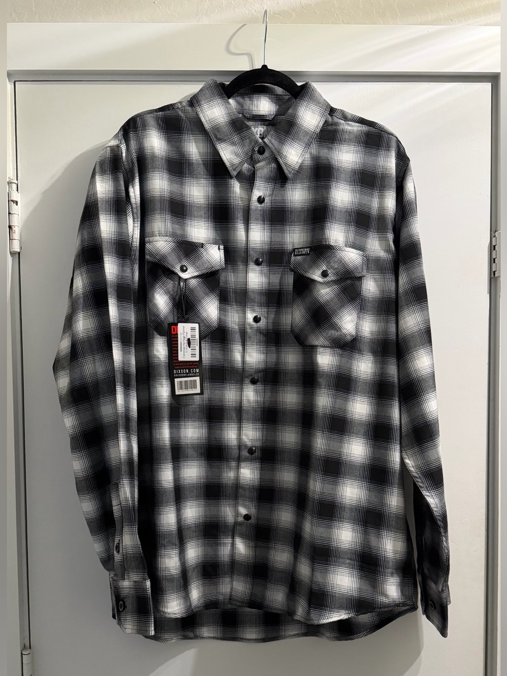 NWT✅ Men’s Dixon Flannel Long Sleeve Size XL
